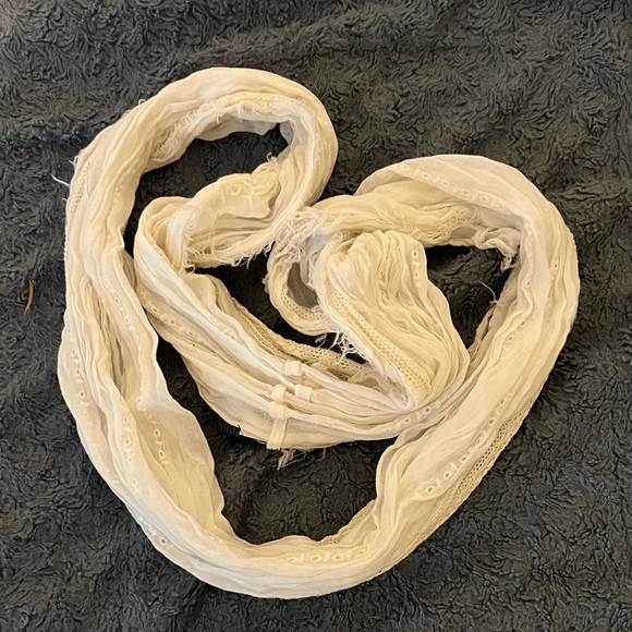 DONATED. American Eagle boho infinity scarf